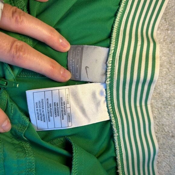 Nike Women’s Medium Activewear Shorts Green Elastic Waist - Picture 5 of 10